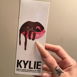 Kylie true brown k